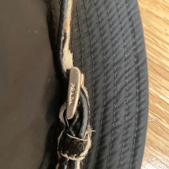 Prada nylon bucket rain hat with calf trim - Picture 5 of 5